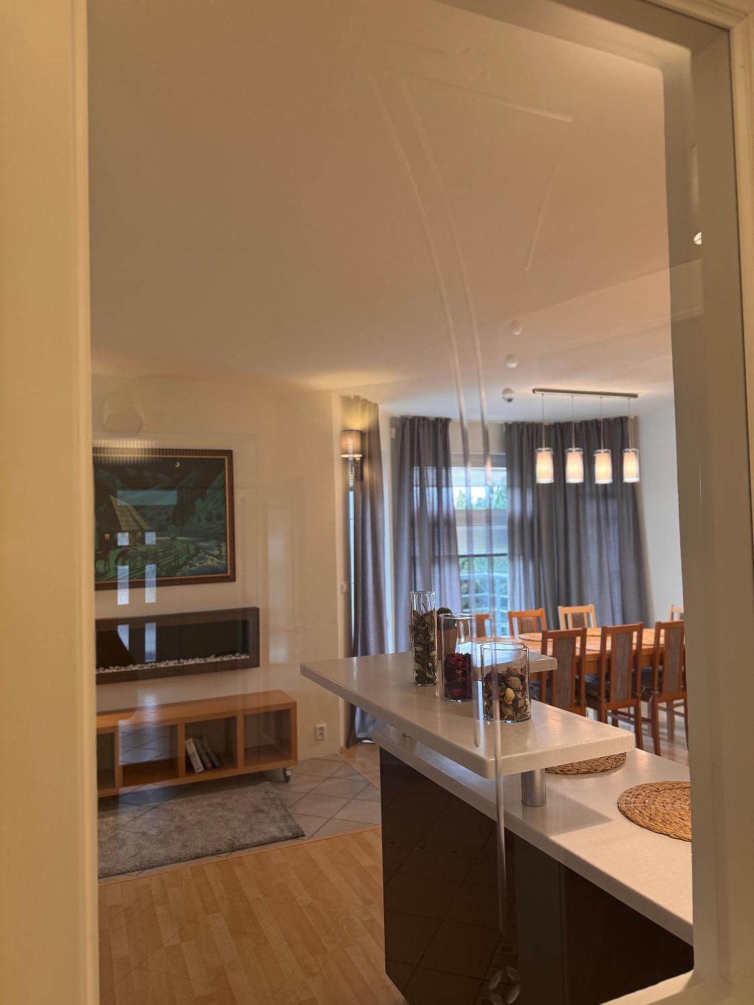 Diamondvilla, 4 Bedroom Apartment, Garden & Spa Praag Buitenkant foto