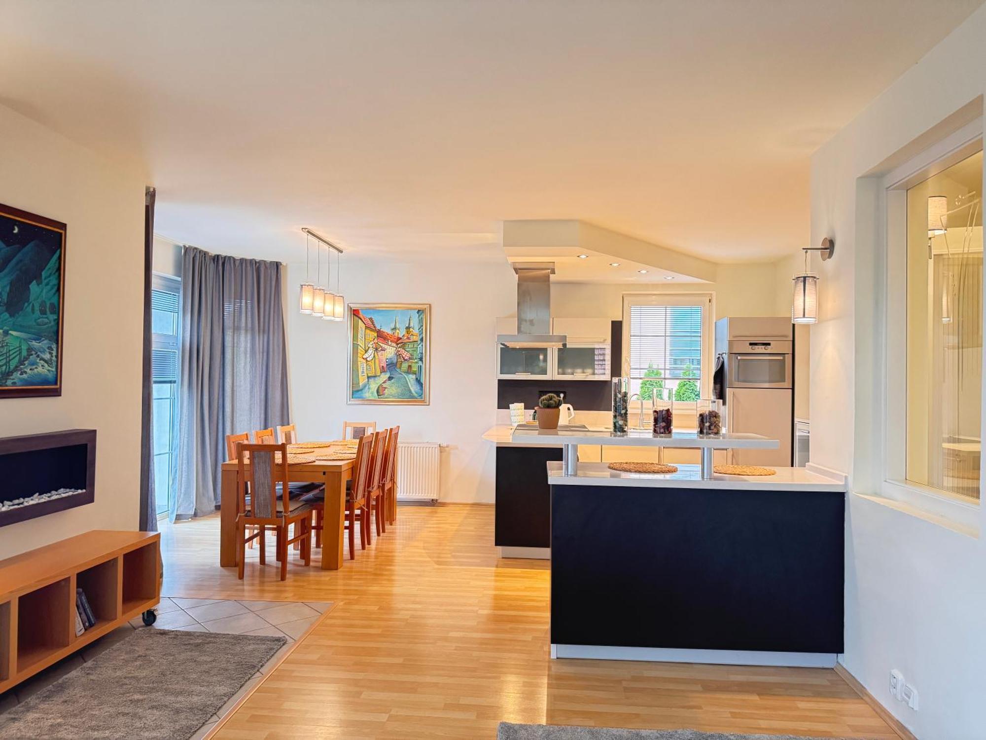 Diamondvilla, 4 Bedroom Apartment, Garden & Spa Praag Buitenkant foto