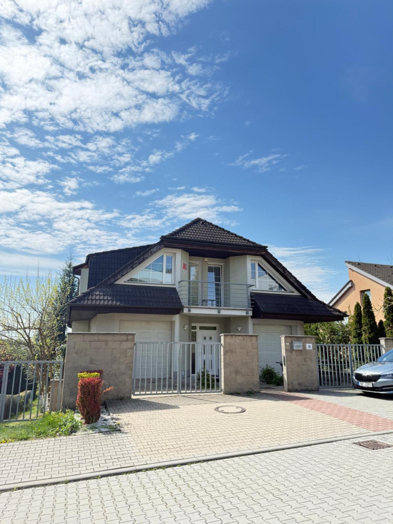 Diamondvilla, 4 Bedroom Apartment, Garden & Spa Praag Buitenkant foto